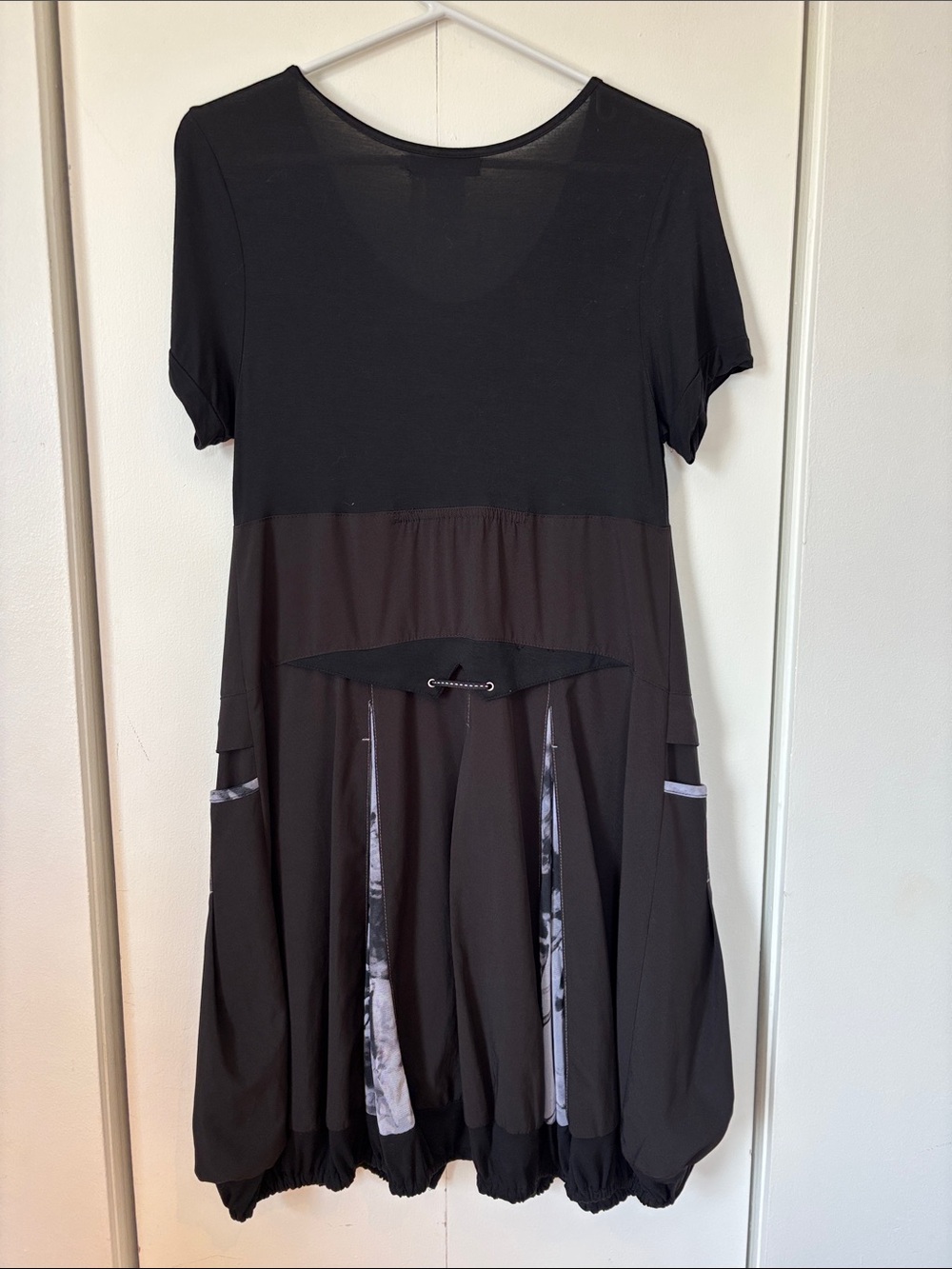 dzhavael couture Black Short-Sleeve Midi Dress with Front Zip and Pocket Details - Picture 8 of 8